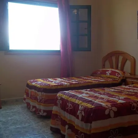 Вилла La Caleta Sleeps 10 Wifi Фамара